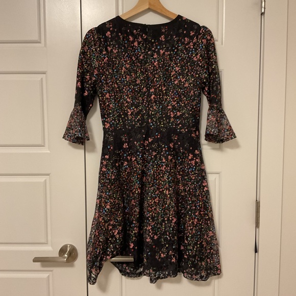 Suzy Shier Floral Dress - Picture 3 of 3